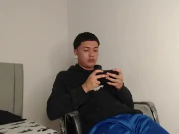 Chaturbate Live Sex Cam of alex__lover