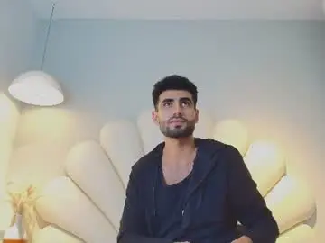 Chaturbate Live Sex Cam of ethan__walker