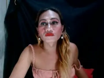 Chaturbate Live Sex Cam of hugecockforyouxx