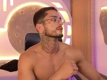 Chaturbate Free Porn Cam of alan__rogers