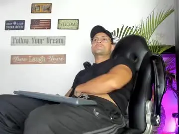 Chaturbate Adult Webcam of maxi_mux1