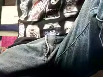 Chaturbate Live Sex Cam of sweetcuervo