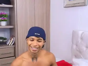 Chaturbate Watch Live Sex Cams of cassian_gold