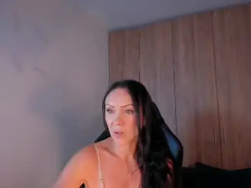 Chaturbate Free Porn Cam of cleoember_