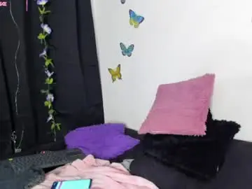 Chaturbate Watch Live Sex Cams of darnellqueen