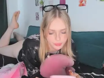 Chaturbate Watch Live Sex Cams of krisi_myrr