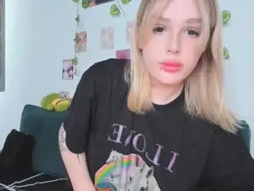 Chaturbate Watch Live Sex Cams of krisi_myrr