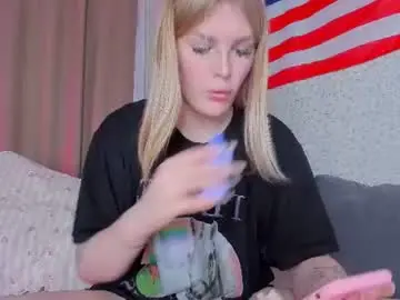 Chaturbate Watch Live Sex Cams of krisi_myrr