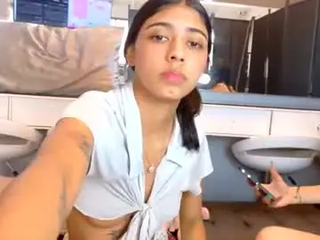 Chaturbate Watch Live Sex Cams of littlejennifer18