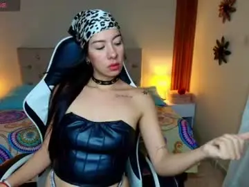 Chaturbate Best live sex cam show of emiily_skinny