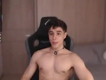 Chaturbate Live Sex Cam of thomklein