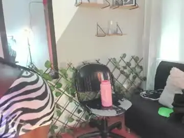 Chaturbate Live Sex Cam of ambar_fitness88