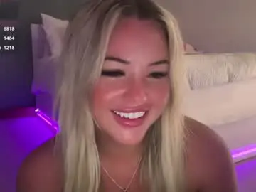 Chaturbate Live Porn of averybabyyx