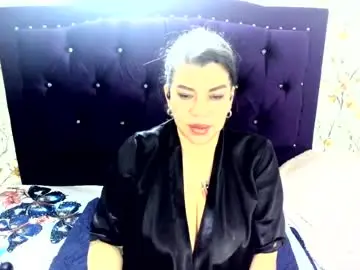 Chaturbate Live Sex Cam of vikyadams
