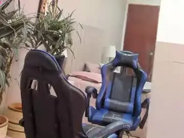 Chaturbate Free Live Porn of helen_violet