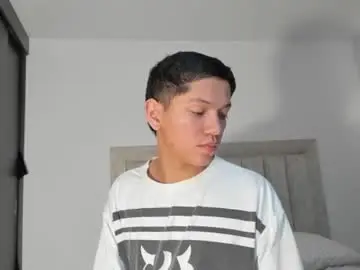 Chaturbate Free Porn Cam of iamjulian_
