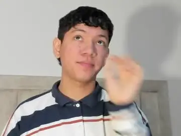 Chaturbate Live Sex Cam of iamjulian_