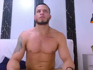 Chaturbate Sex Chat of maximiliano_stronge