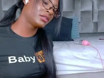 Chaturbate Live Sex Cam of nahomicampbell_
