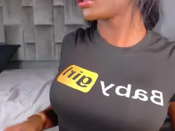Chaturbate Live Sex Cam of nahomicampbell_
