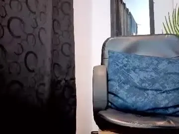 Chaturbate Live Sex Cam of noha_wolf