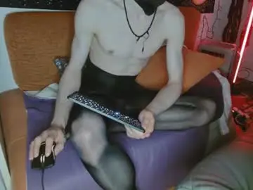 Chaturbate Adult Video Chat of nyl0nnickb0y
