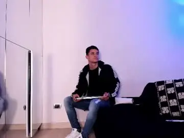 Chaturbate Free Live Porn of simon_axe