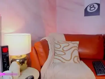 Chaturbate Live Sex of maiia_cute