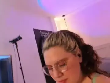Chaturbate Live Porn of martinaguzmann