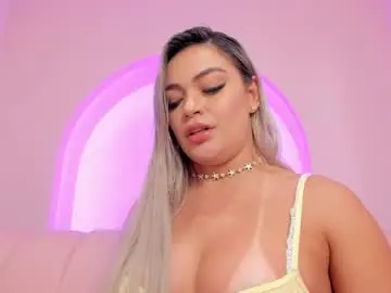 Chaturbate Live Sex Cam of milaowens