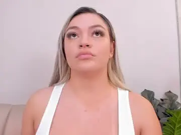 Chaturbate Live Sex Cam of milaowens