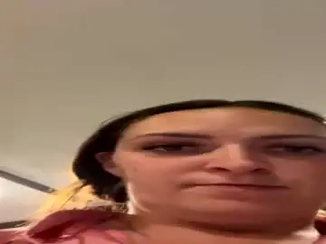 Chaturbate Live Sex of hotwife16