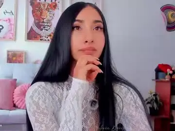 Chaturbate Nude Webcam of missvaleriaa