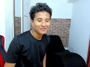 Chaturbate Nude Webcam of alessandro_wizard