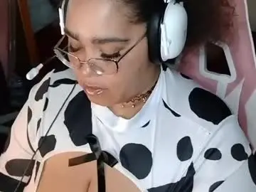 Chaturbate Free Porn Cam of amaramonet33