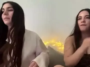 Chaturbate Live Sex Cam of carolanngrinkley