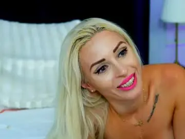Chaturbate Adult Video Chat of ragazzabellasquirt