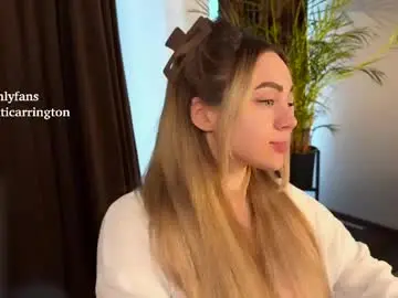 Chaturbate Live Sex Cam of tatti_1