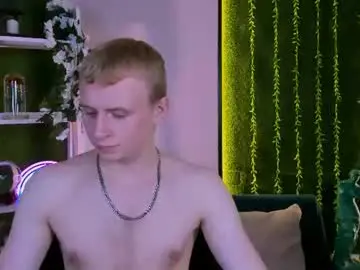 Chaturbate Free Live Porn of astren_villo
