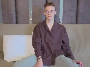 Chaturbate Live Sex Cam of midnight_gospell__