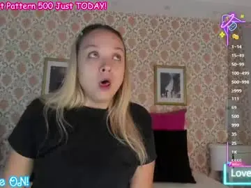 Chaturbate Live Porn of saraavila_