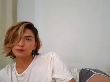 Chaturbate Live Sex Cam of skyamber8v2