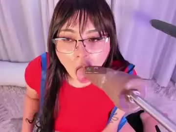Chaturbate Live Sex Cam of danna_adams1
