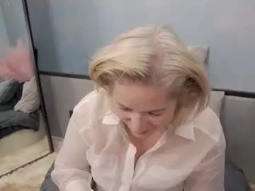 Chaturbate Best live sex cam show of lorabigass
