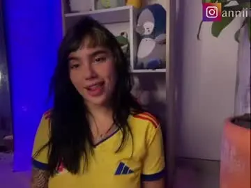 Chaturbate Best live sex cam show of annie_snow_