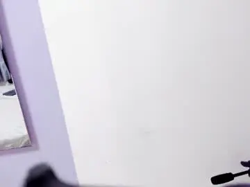 Chaturbate Live Sex of littlee_melody18