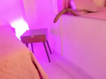 Chaturbate Adult Video Chat of littlee_melody18
