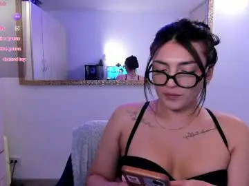 Chaturbate Live Sex Cam of _ericavanderhill_