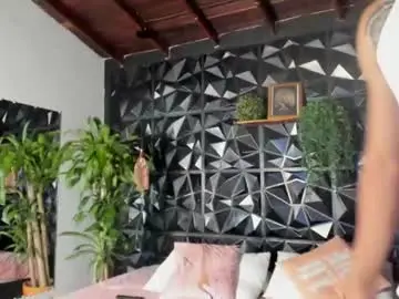 Chaturbate Live Sex Cam of jackson_macleyn