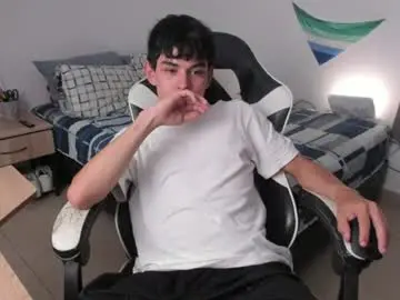 Chaturbate Watch Live Sex Cams of ronaldmq20